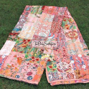 Pink cotton kantha quilt queen bed